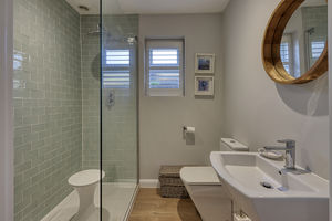 Photo 8- click for photo gallery